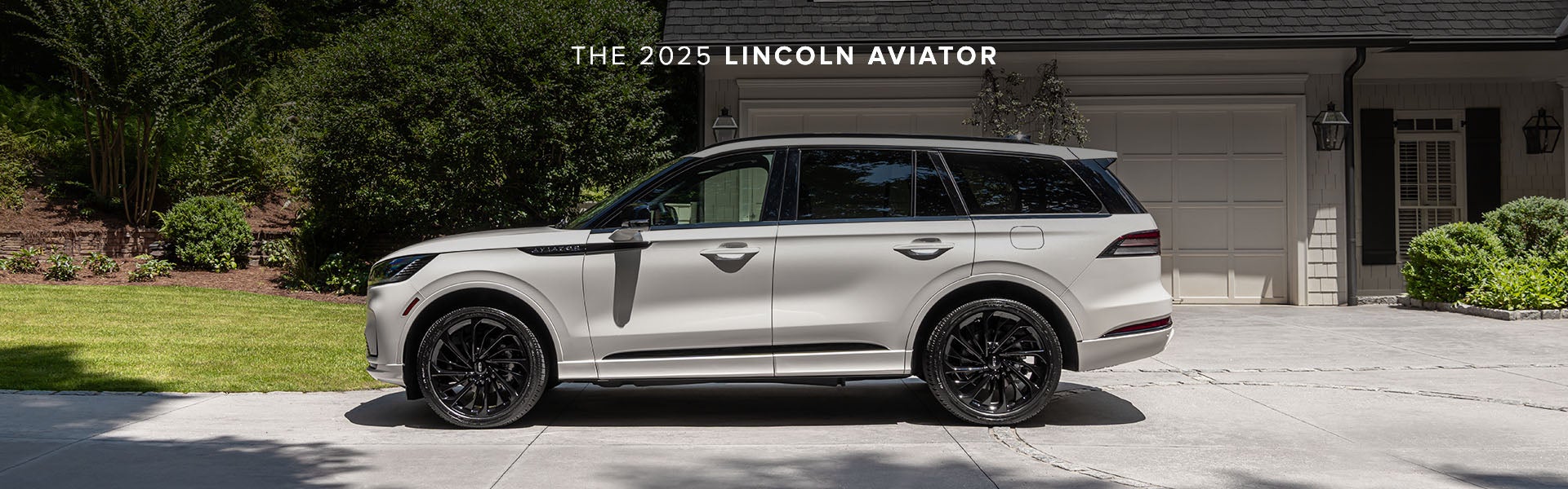 2025 Lincoln Aviator at Deacon Jones Lincoln in Goldsboro, NC.