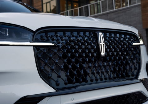 The front grille of a 2026 Lincoln Aviator® SUV is shown. | Deacon Jones Lincoln in Goldsboro NC