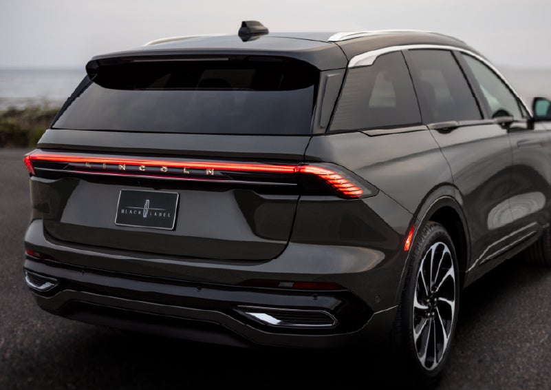 The rear of a 2026 Lincoln Black Label™ Nautilus® SUV displays full LED rear lighting. | Deacon Jones Lincoln in Goldsboro NC